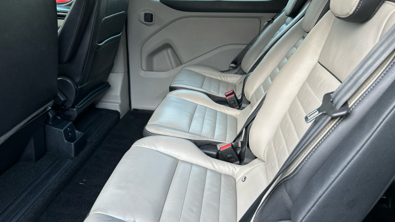 Ford Tourneo Custom Transit Custom Tourneo L2 Diesel Fwd 2.0 EcoBlue 150ps Low Roof 8 Seater Titanium